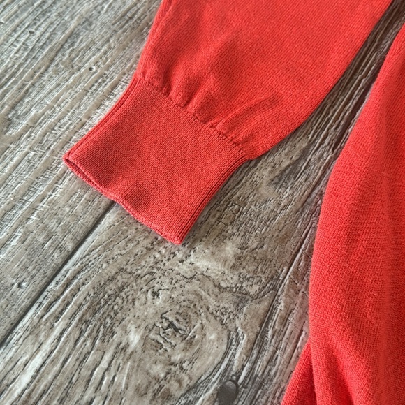 BANANAS REPUBLIC RED SWEATER, XSMALL - Picture 5 of 10